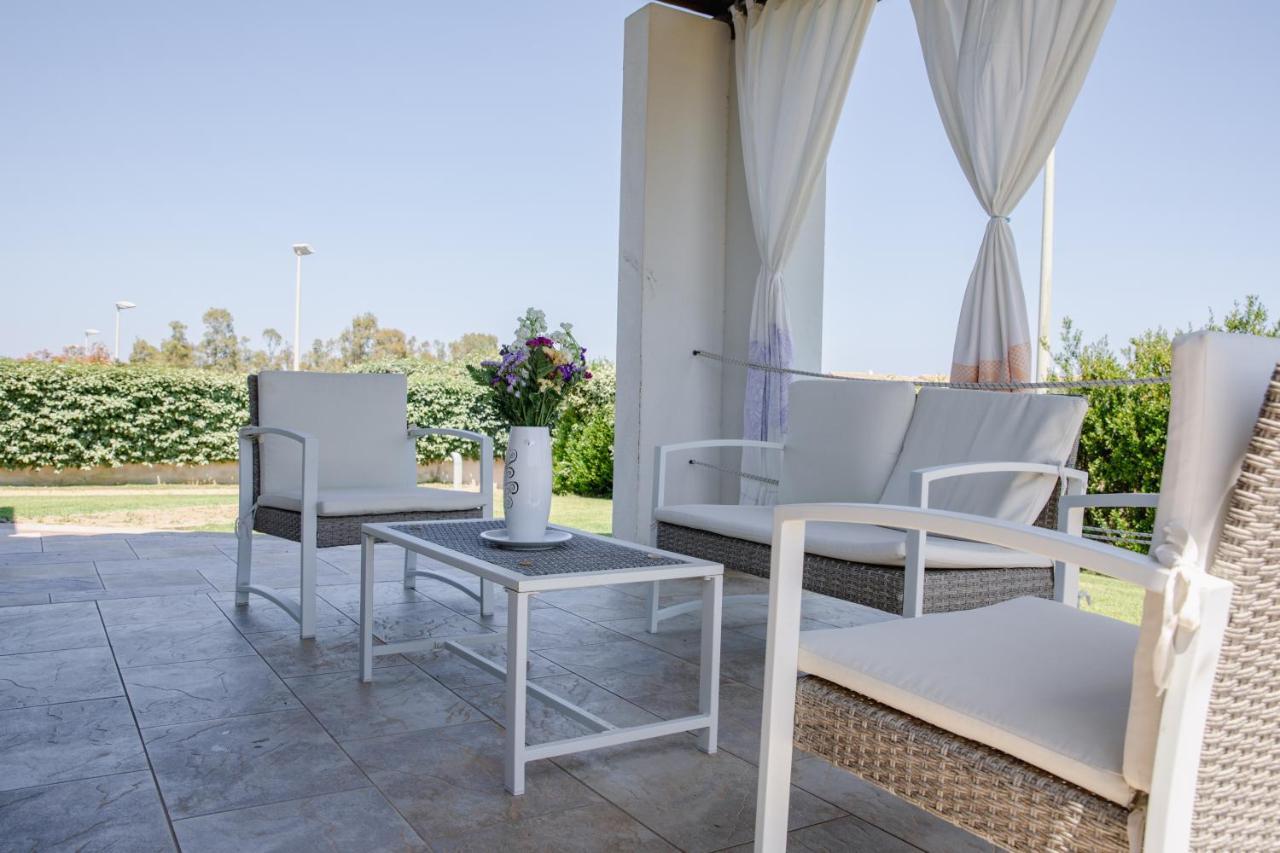 Le Residenze Di Baia Sant'Anna Villa Tanaunella Luaran gambar