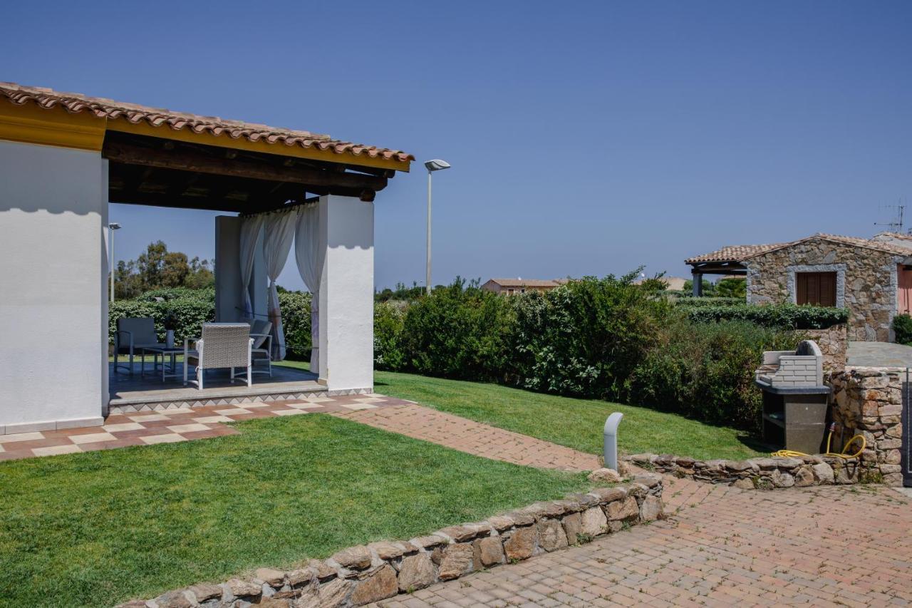 Le Residenze Di Baia Sant'Anna Villa Tanaunella Luaran gambar