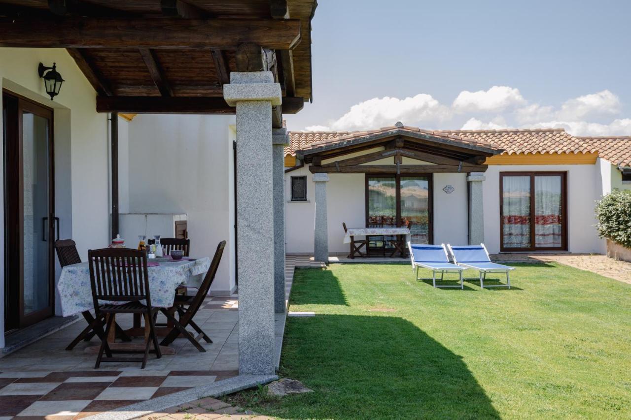 Le Residenze Di Baia Sant'Anna Villa Tanaunella Luaran gambar