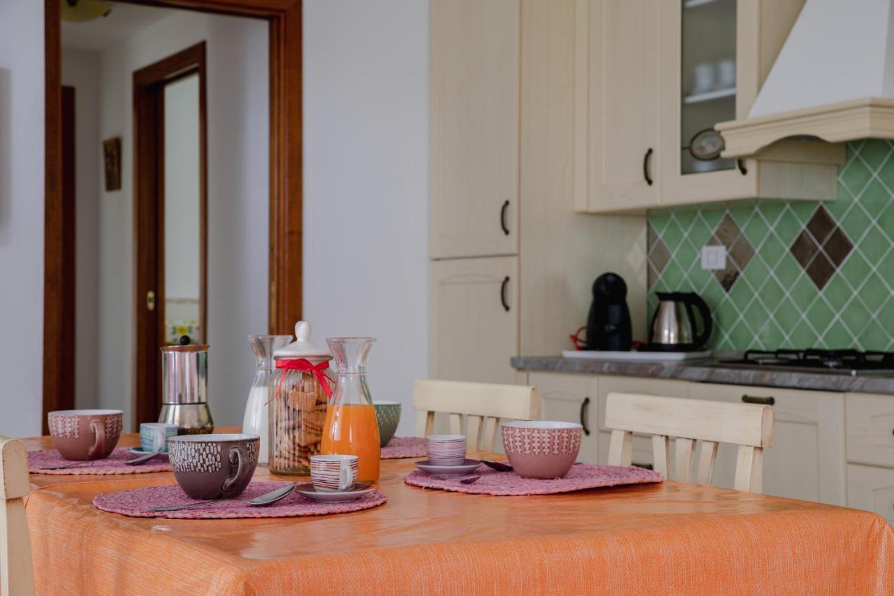 Le Residenze Di Baia Sant'Anna Villa Tanaunella Luaran gambar