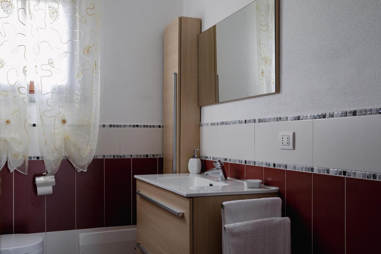 Le Residenze Di Baia Sant'Anna Villa Tanaunella Luaran gambar